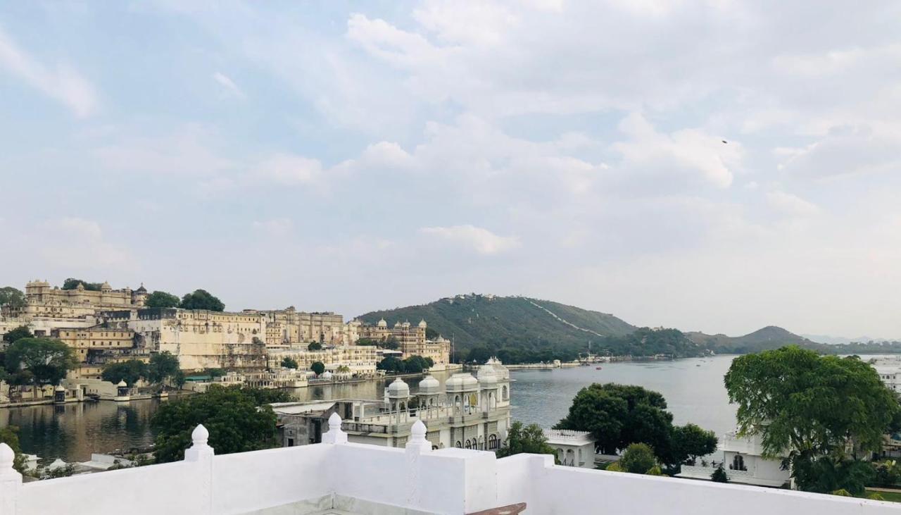 Hotel Nirvana Lakeside أُودايبور المظهر الخارجي الصورة