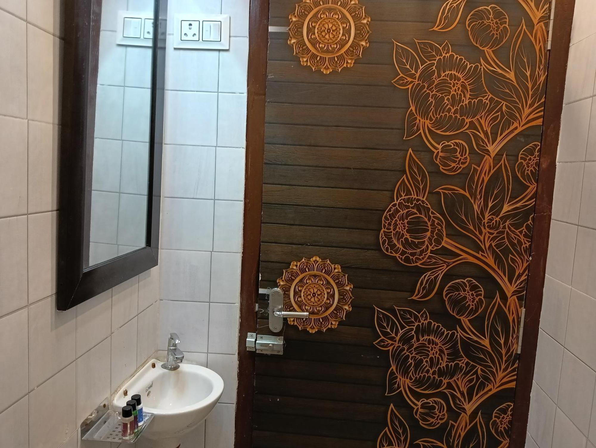 Hotel Nirvana Lakeside أُودايبور المظهر الخارجي الصورة