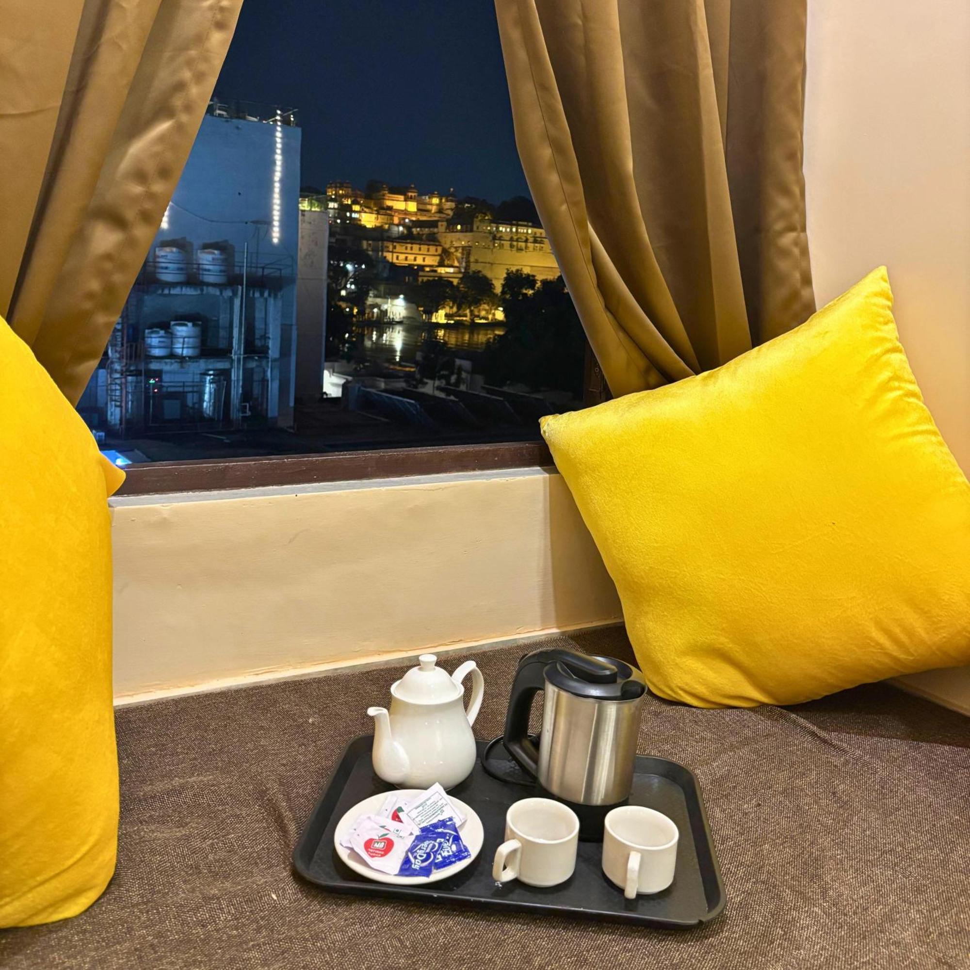 Hotel Nirvana Lakeside أُودايبور المظهر الخارجي الصورة