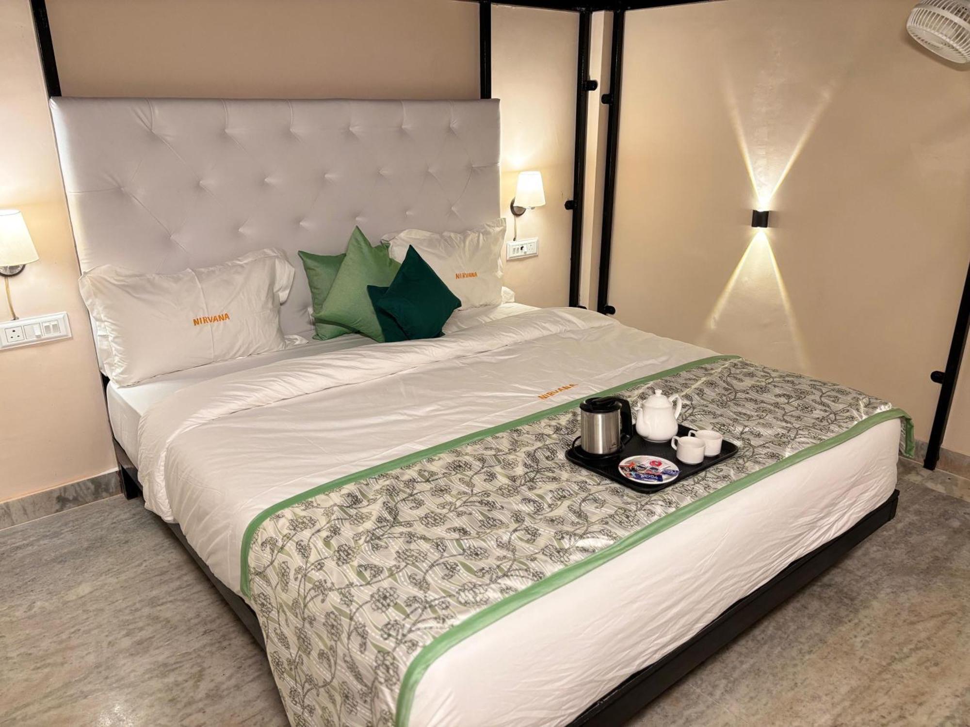 Hotel Nirvana Lakeside أُودايبور المظهر الخارجي الصورة
