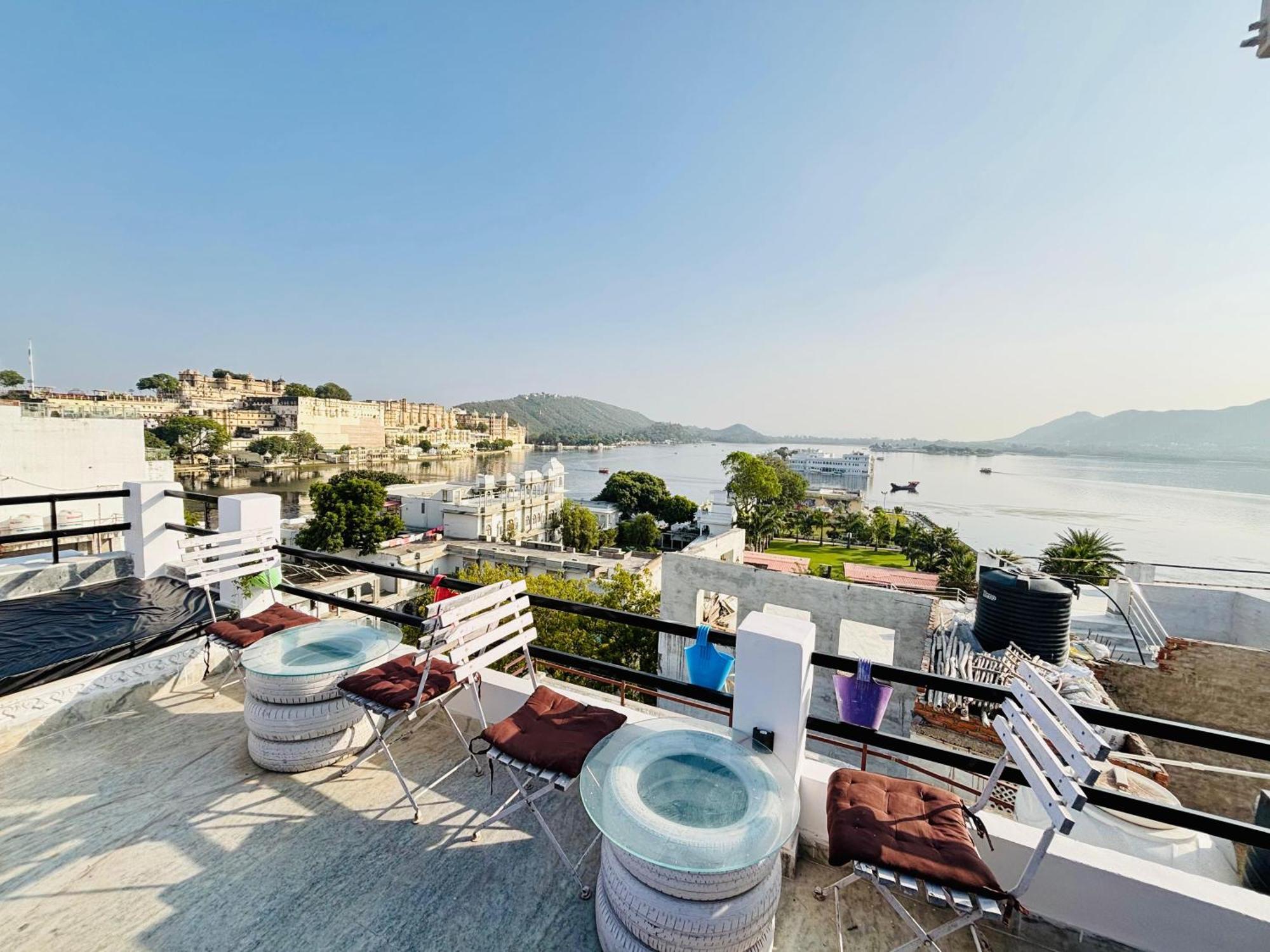 Hotel Nirvana Lakeside أُودايبور المظهر الخارجي الصورة